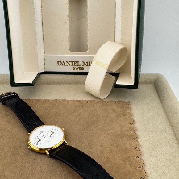 Vintage Stunning Daniel Mink Dual Time Swiss Made Watch a thin 5.5MM - Picture 9 of 10